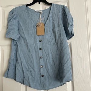 E&M Women’s Short Sleeve Blue Top Size Medium NWT